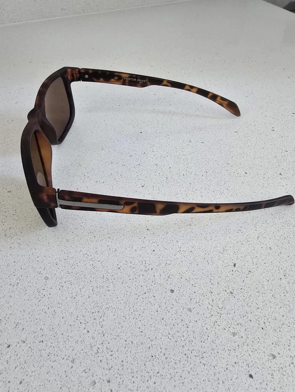 Foster Grant Tortoiseshell Rectangle Sunglasses with Brown Lenses